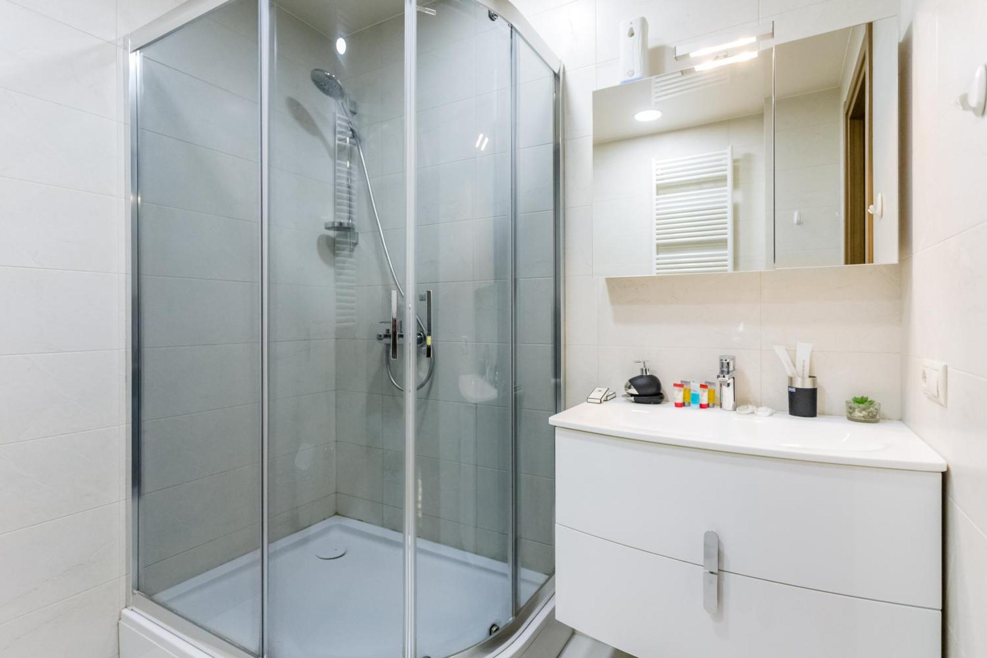 New Age Living Apartment Тбилиси Екстериор снимка
