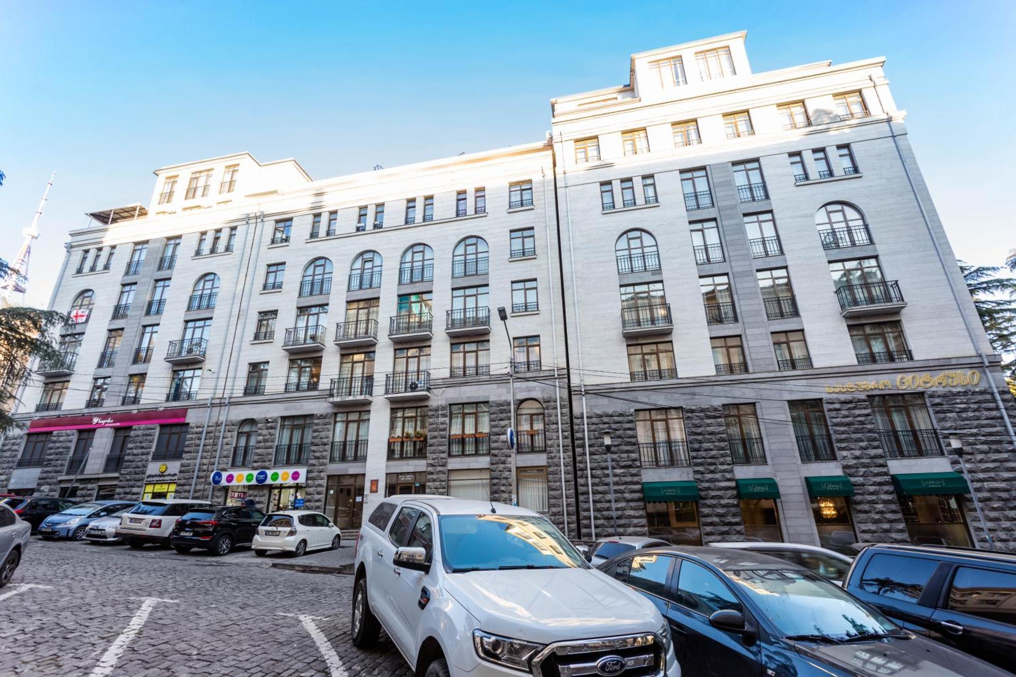 New Age Living Apartment Тбилиси Екстериор снимка