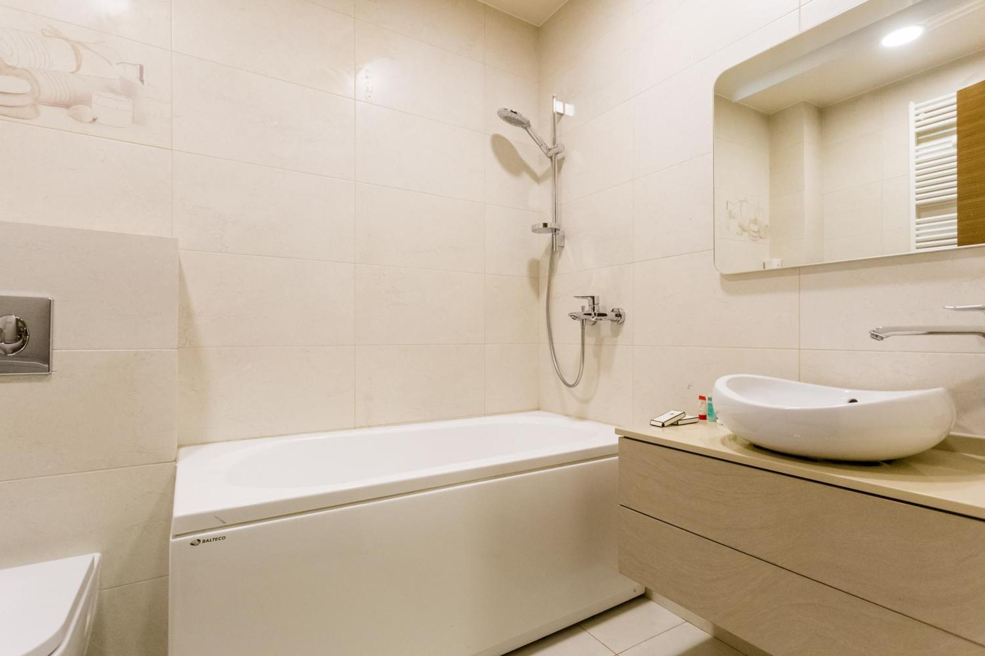 New Age Living Apartment Тбилиси Екстериор снимка